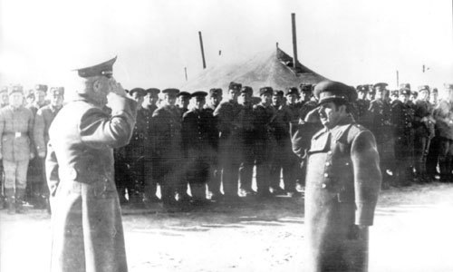 Командир 103-й воздушно-десантной дивизии генерал-майор И.Ф.Рябченко